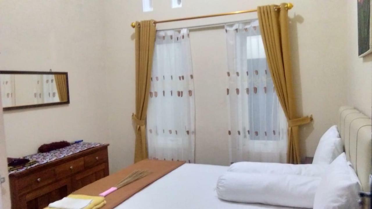 Homestay Wahyudi 1 Syariah Tlekung Szoba fotó